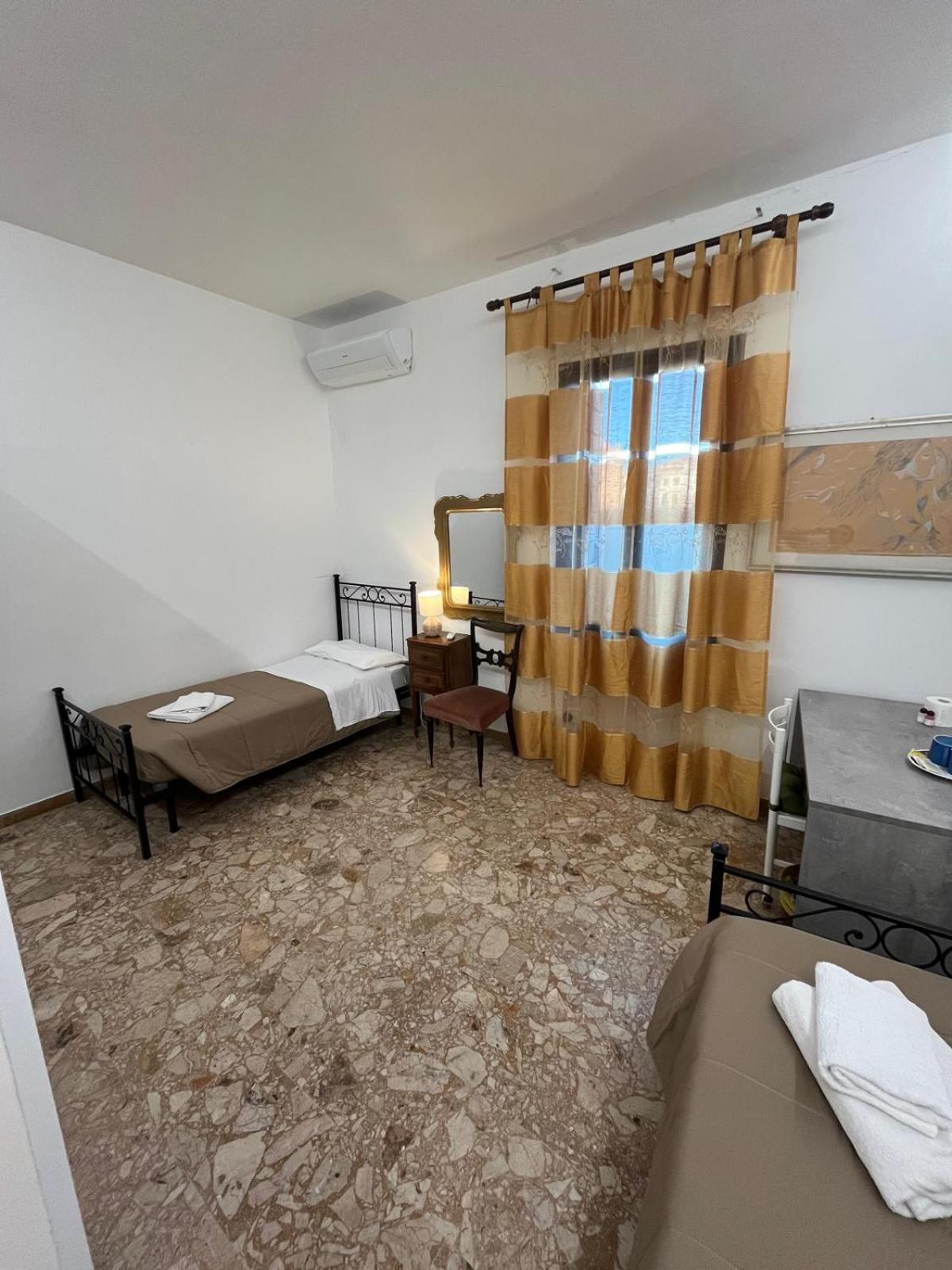 Stefy'S Rooms Венеция Екстериор снимка