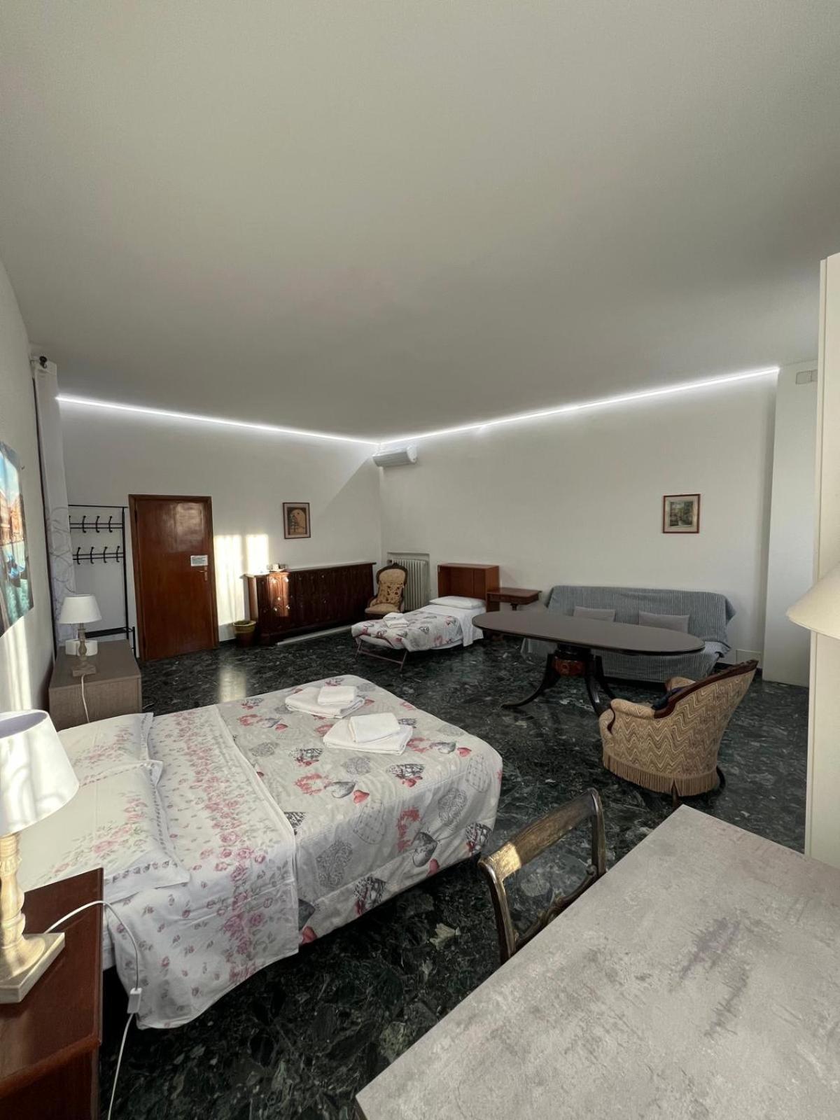 Stefy'S Rooms Венеция Екстериор снимка