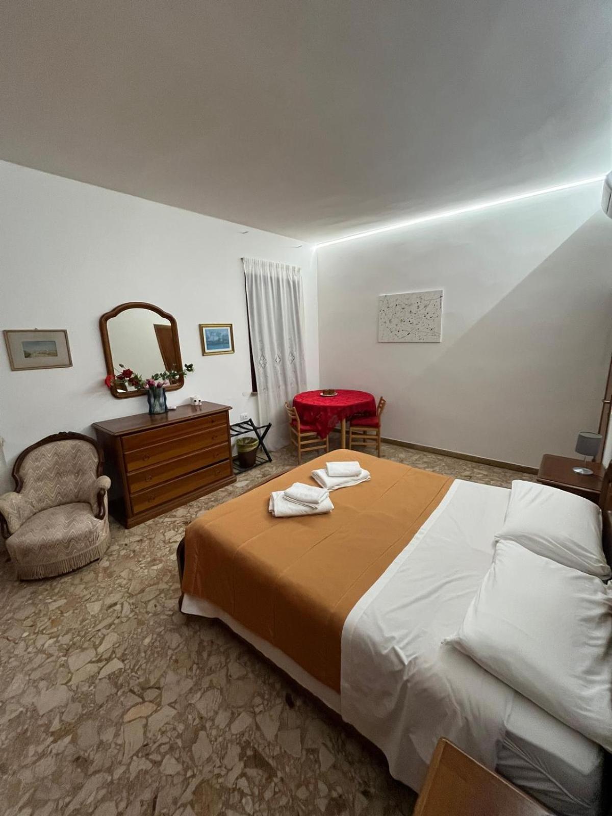Stefy'S Rooms Венеция Екстериор снимка