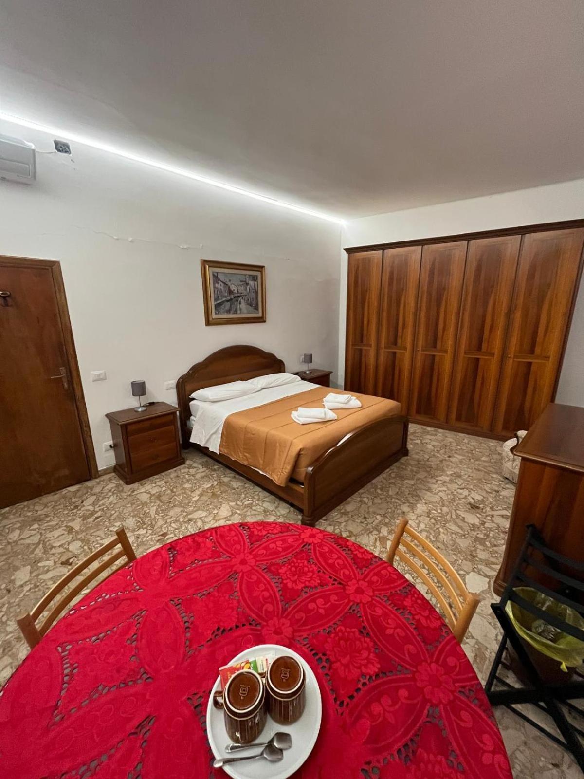 Stefy'S Rooms Венеция Екстериор снимка